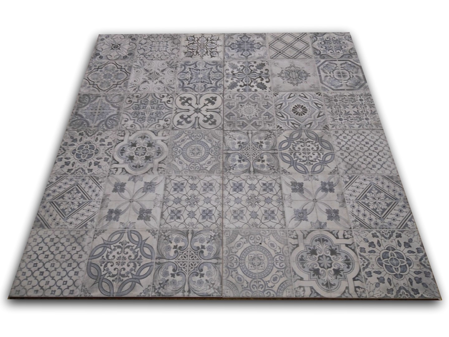 *Geotiles Manises 60,8x60,8